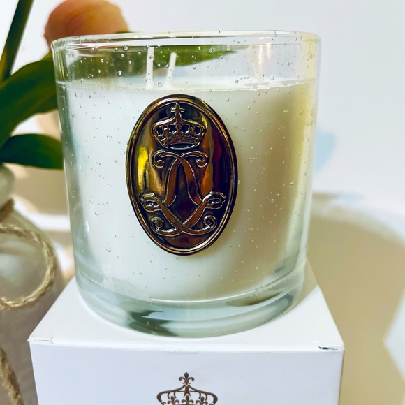 Chateau De Versailles “Chapelle Royale” Scented Candle - Picture 2 of 9